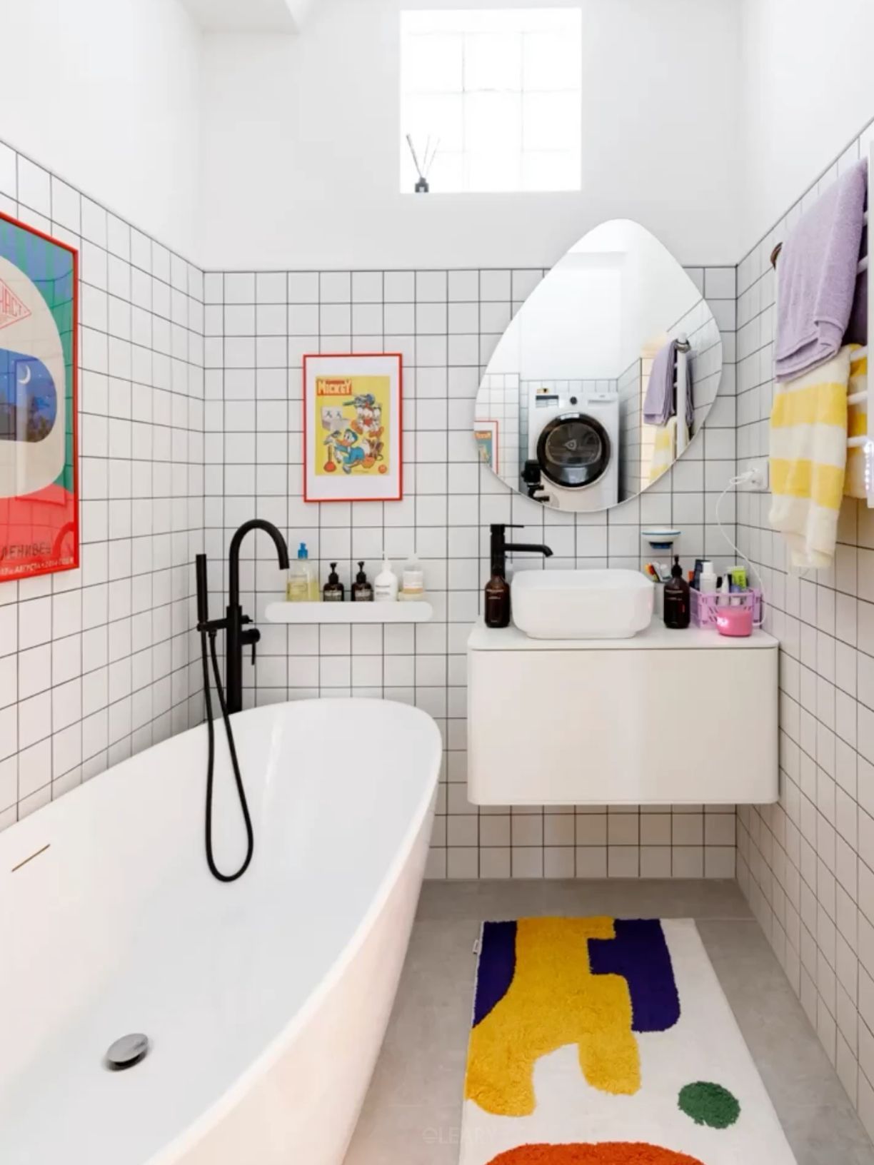 Freestanding bathtub